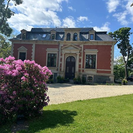 * Stadtvilla Plauen * * Aussergewoehnlich * 2 Zimmerwohnung * Zentrumsnah ภายนอก รูปภาพ