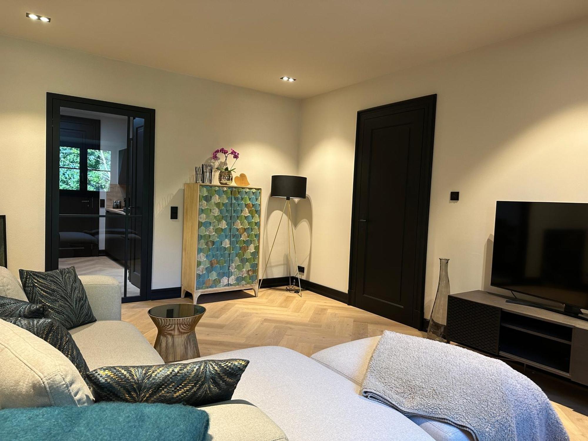 * Stadtvilla Plauen * * Aussergewoehnlich * 2 Zimmerwohnung * Zentrumsnah ภายนอก รูปภาพ