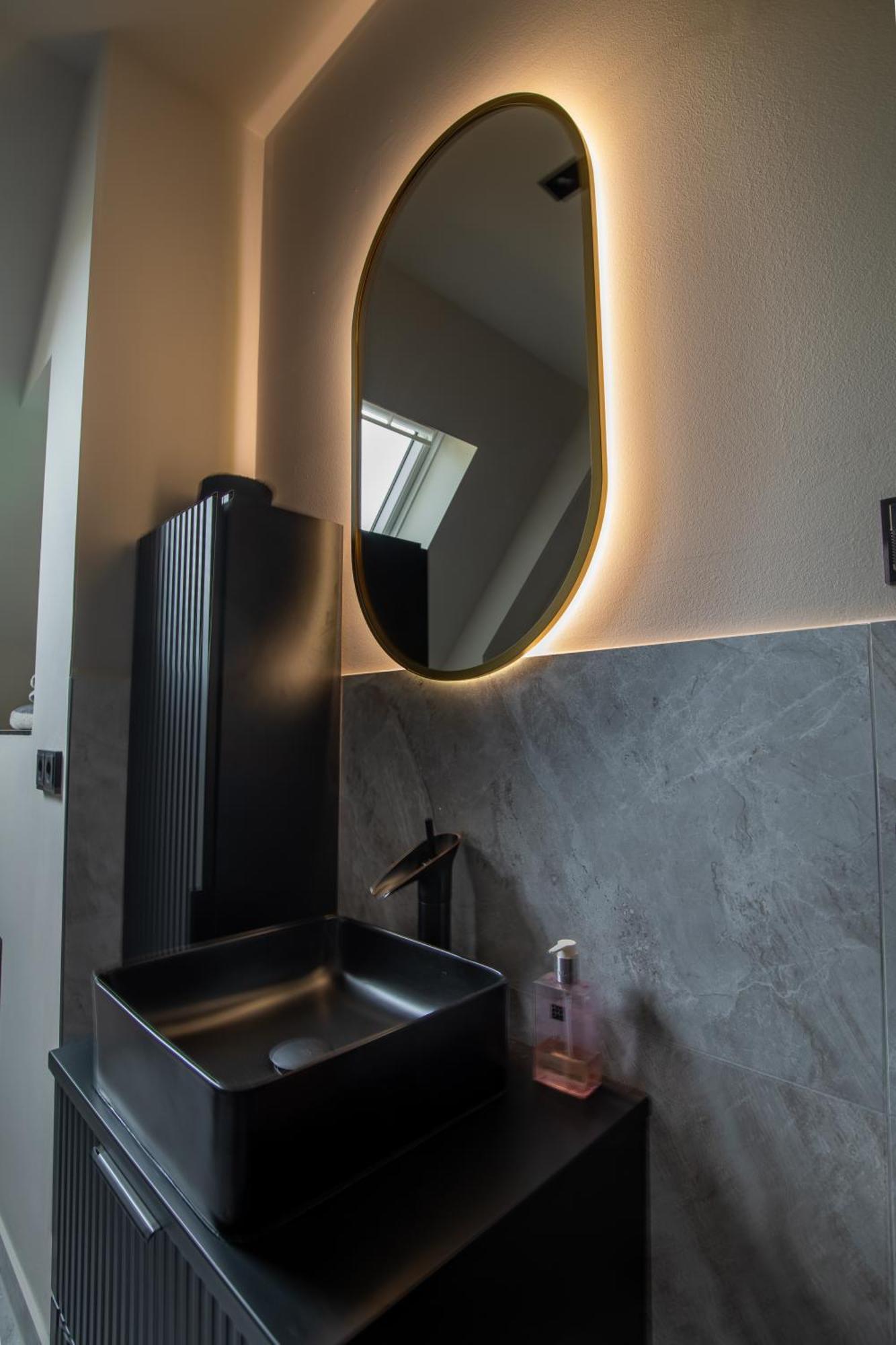 * Stadtvilla Plauen * * Aussergewoehnlich * 2 Zimmerwohnung * Zentrumsnah ภายนอก รูปภาพ